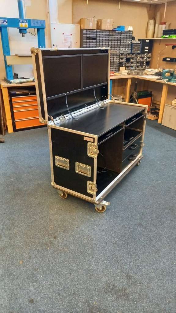 CASELINER Commandstand - Befehlsstand