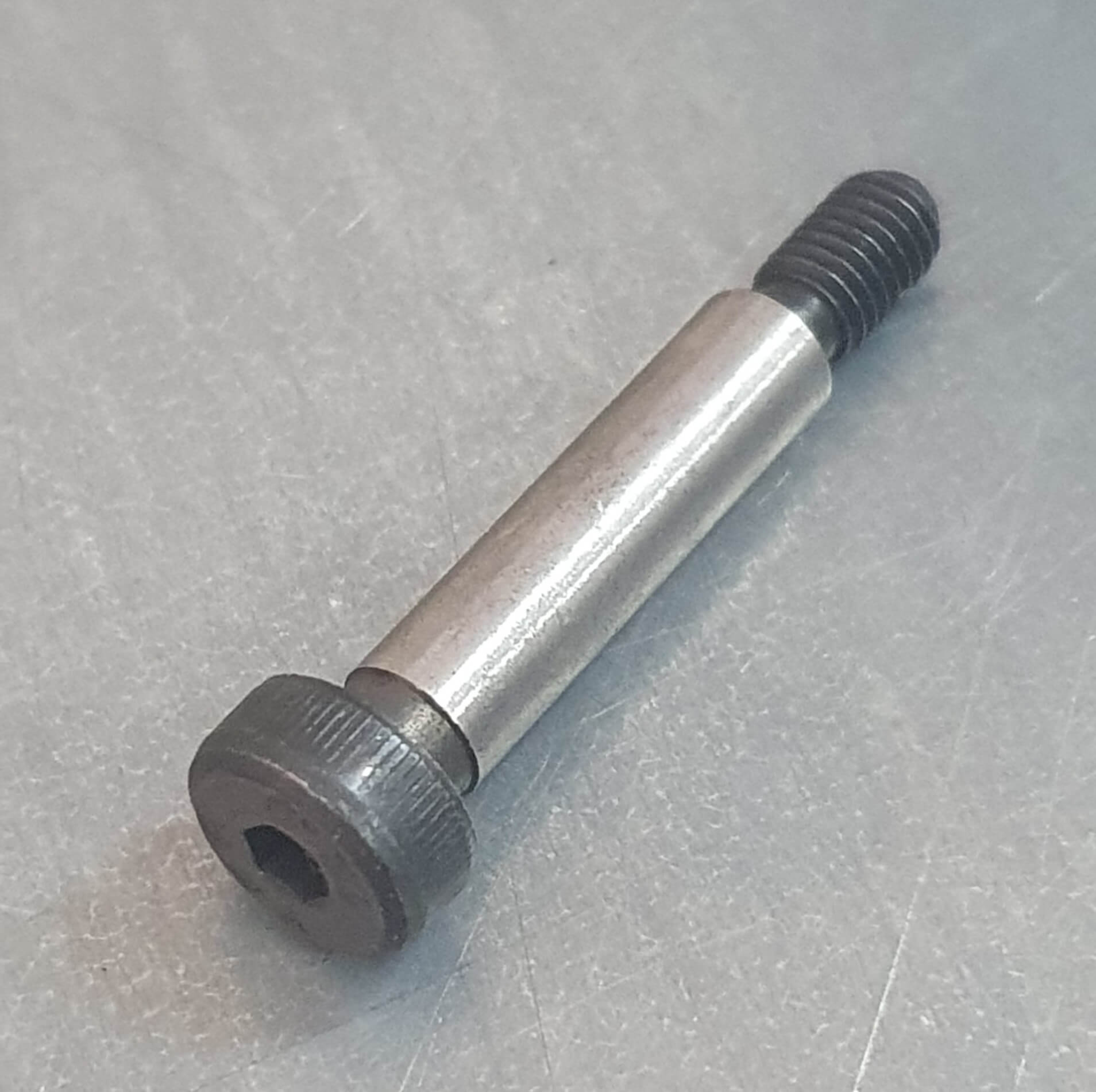 Vorderer Bremsscheibenhalterschraube M5xD6xL25mm